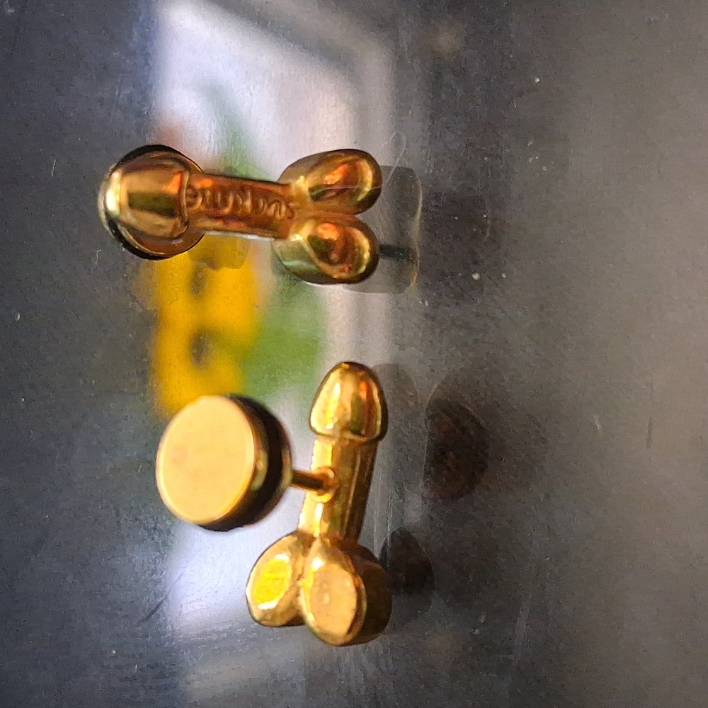 'Suck Me' Penis Stud Earrings - Picture 2 of 2